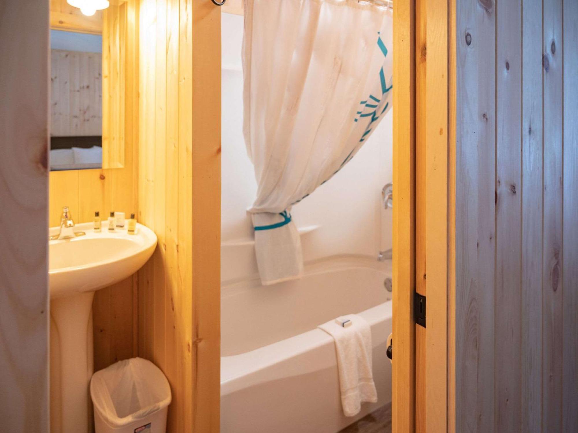 The Grand Tappattoo Resort, Ascend Hotel Collection Otter Lake Extérieur photo