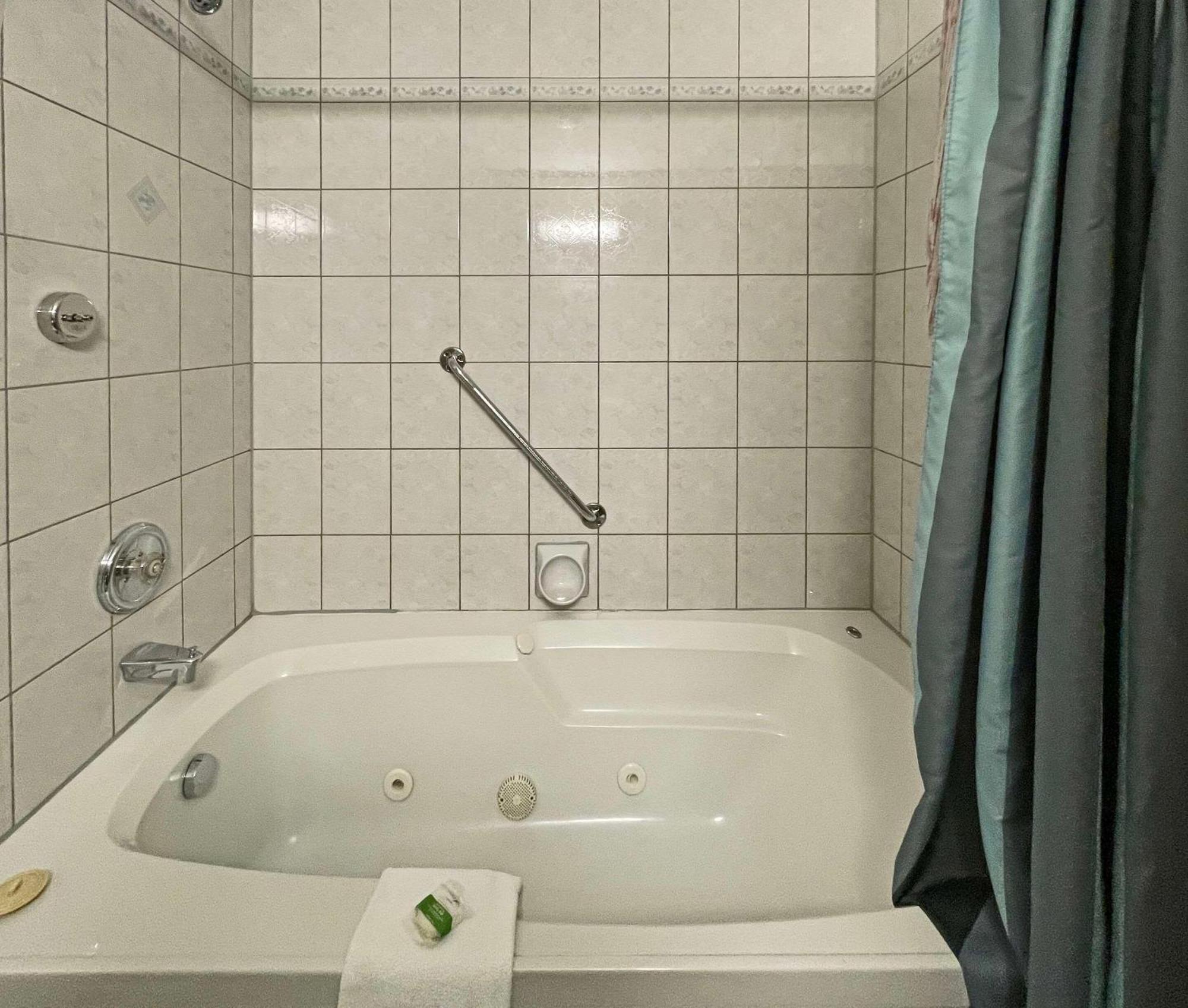 The Grand Tappattoo Resort, Ascend Hotel Collection Otter Lake Extérieur photo