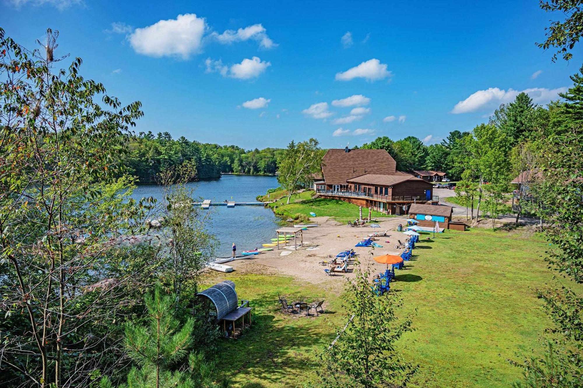 The Grand Tappattoo Resort, Ascend Hotel Collection Otter Lake Extérieur photo